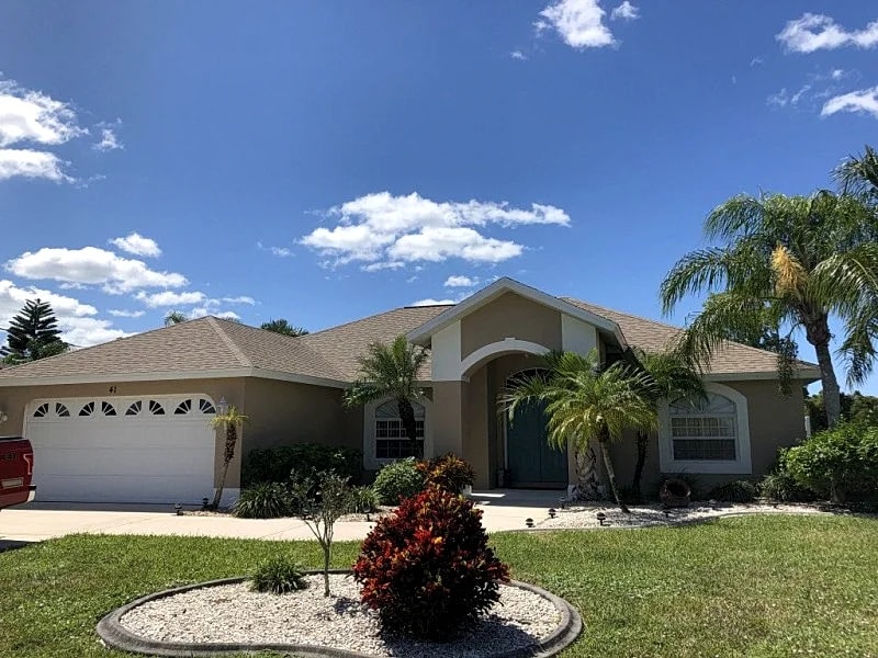 BEAUTIFUL, 4 Bed, 3 Bath, Large Pool faces SW, on Waterway & Golf Course- LOOK!