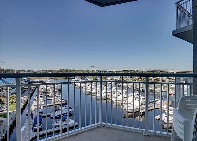 Condo overlooking marina + FREE DAILY ACTIVITIES! in North Myrtle Beach, South Carolina, United States — photo 3