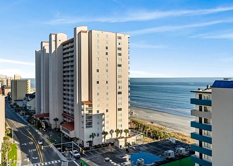 2nd row condo with wonderful ocean views + FREE DAILY ACTIVITIES! in North Myrtle Beach, South Carolina, United States — photo 4