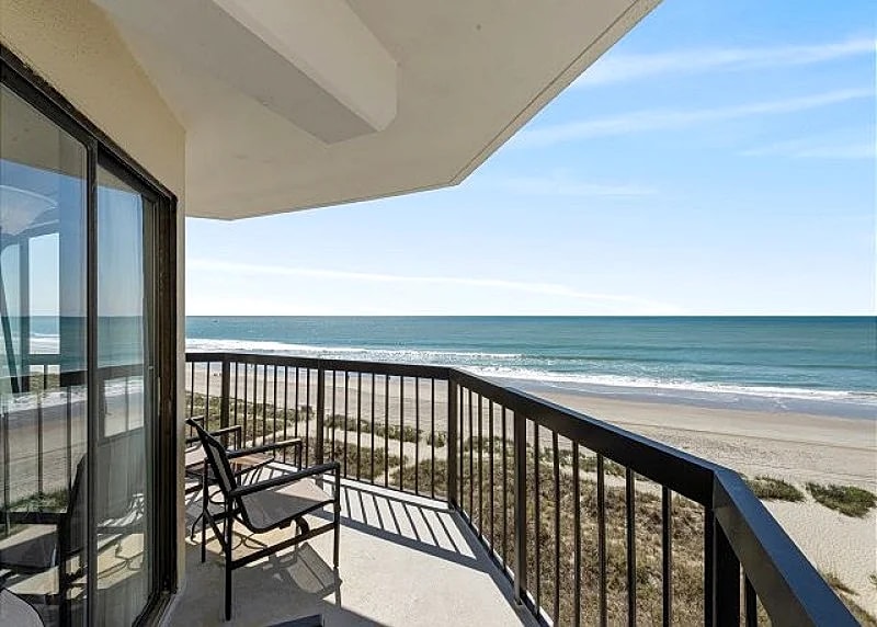 Oceanfront corner condo in quiet building + FREE DAILY ACTIVITIES! in North Myrtle Beach, South Carolina, United States — photo 3