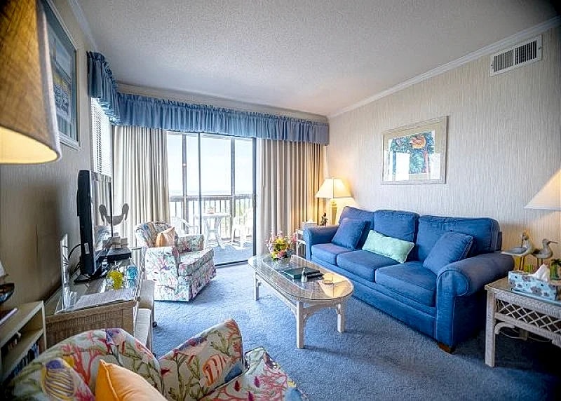 Oceanfront Condo with Screened In Oceanfront Balcony + FREE DAILY ACTIVITIES! in North Myrtle Beach, South Carolina, United States — photo 2