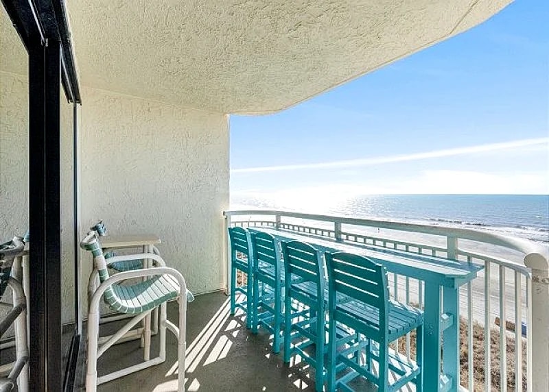 Recently Renovated Oceanfront Condo + FREE DAILY ACTIVITIES! in North Myrtle Beach, South Carolina, United States — photo 4