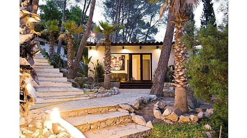 Luxurious and modernly equipped country villa, comfortably sleeping 22 in Barcelona, Catalonia, Spain — photo 3