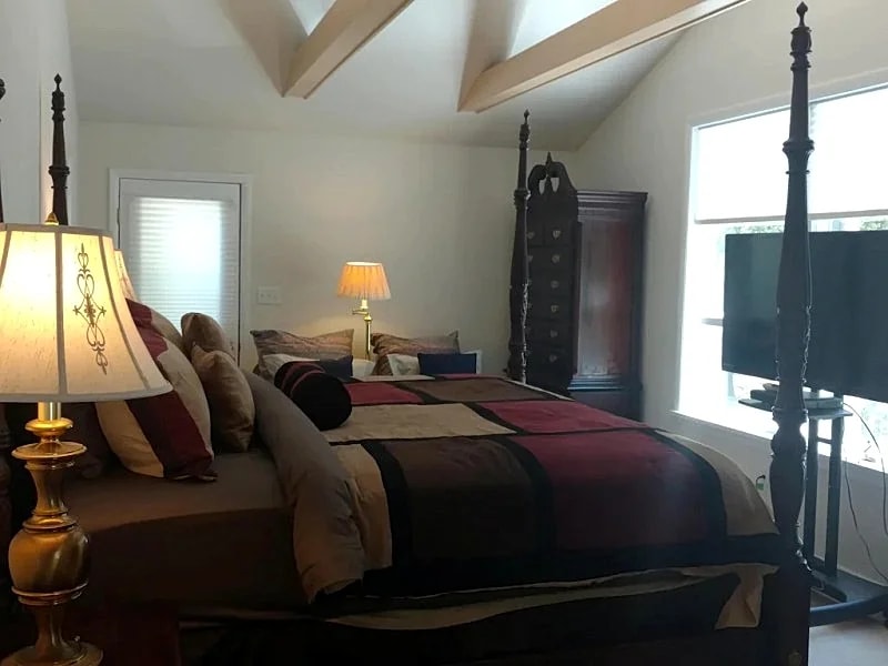 Kingsbay Waterside Retreat House