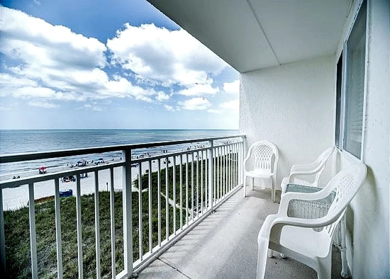 Oceanfront Condo with indoor pool + FREE DAILY ACTIVITIES! in North Myrtle Beach, South Carolina, United States — photo 5