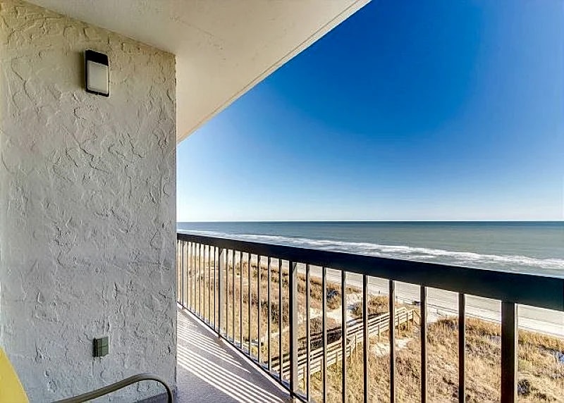 Beautifully decorated oceanfront condo + FREE DAILY ACTIVITIES! in North Myrtle Beach, South Carolina, United States — photo 4
