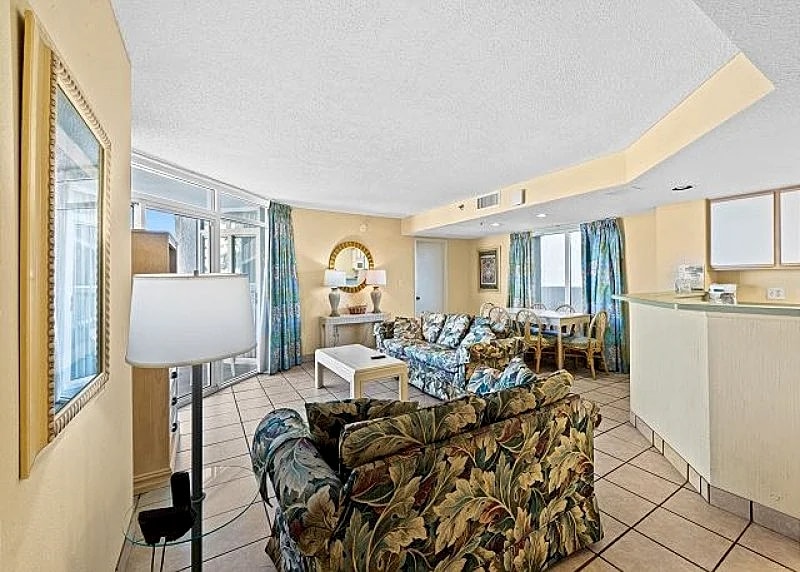 Oceanfront family fun, multiple pools, great views + FREE DAILY ACTIVITIES! in Myrtle Beach, South Carolina, United States — photo 2