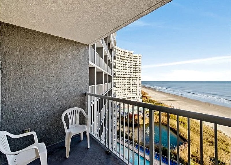 Oceanfront family fun, multiple pools, great views + FREE DAILY ACTIVITIES! in Myrtle Beach, South Carolina, United States — photo 3