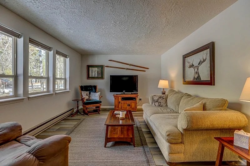 New - Dobby's Place - Fenced yard - Close to downtown - WiFi - Pet-friendly - Garage