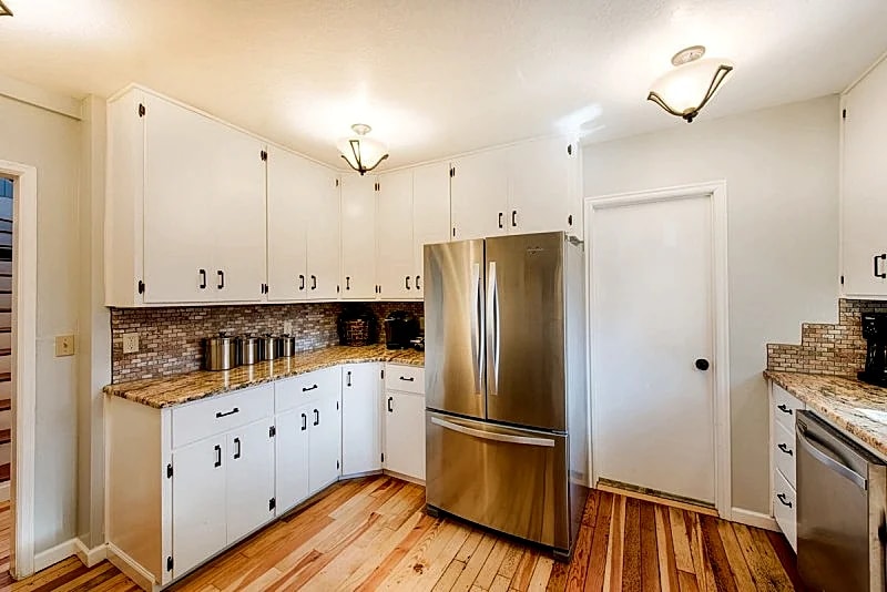 Park Street Cottage: Pet friendly w/ fire pit and hot tub, downtown, walk to Lake in McCall, Idaho, United States — photo 5