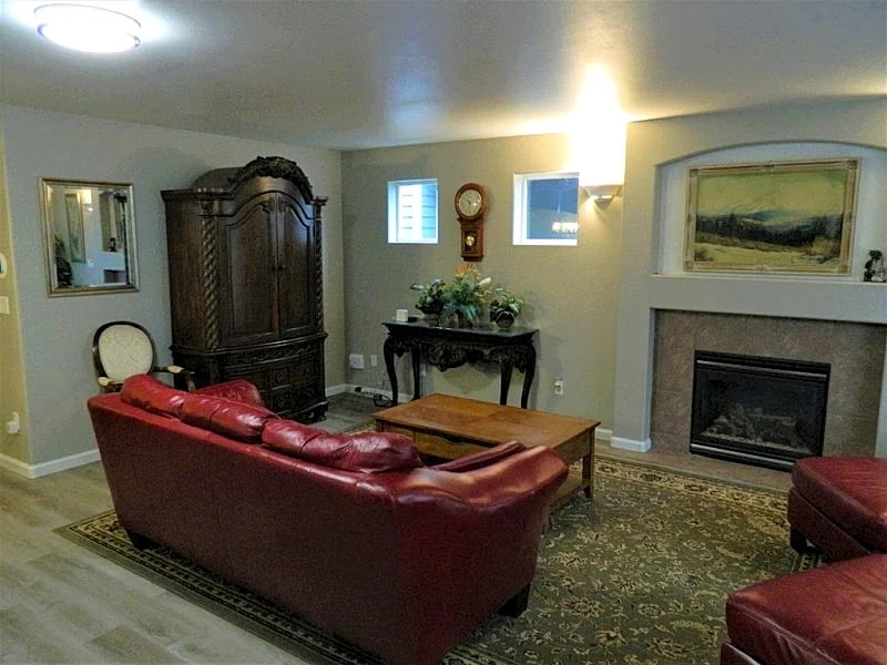Upscale Puyallup Home ☆ Near Seattle, Tacoma, Puget Sound, Cascade Mountains in Puyallup, Washington, United States — photo 4