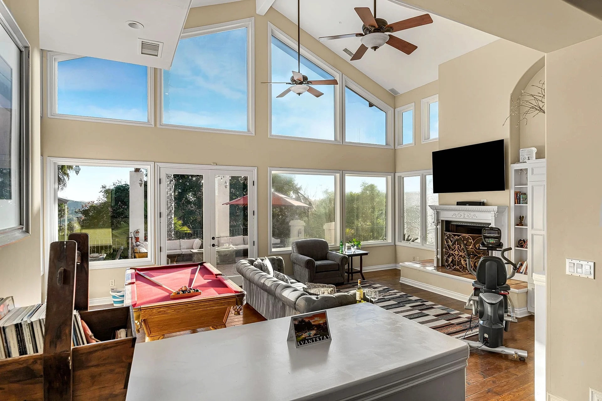 Two Estates w/ Pools, Hot Tubs, Game Rooms, Views & Tennis Court Near Wineries in Elfin Forest, California, United States — photo 5