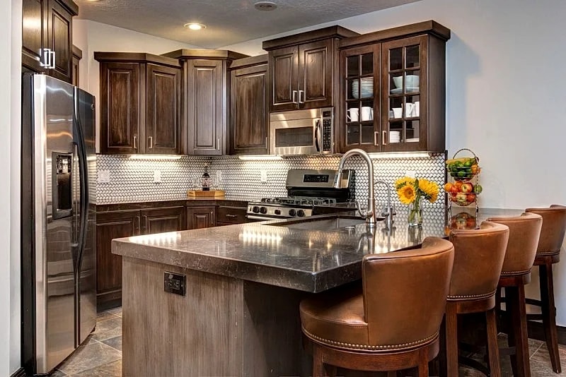 Prime Old Town Location! Luxury 3-Bdrm » 2 Minute Walk to Main St & Town Lift! in Park City, Utah, United States — photo 4