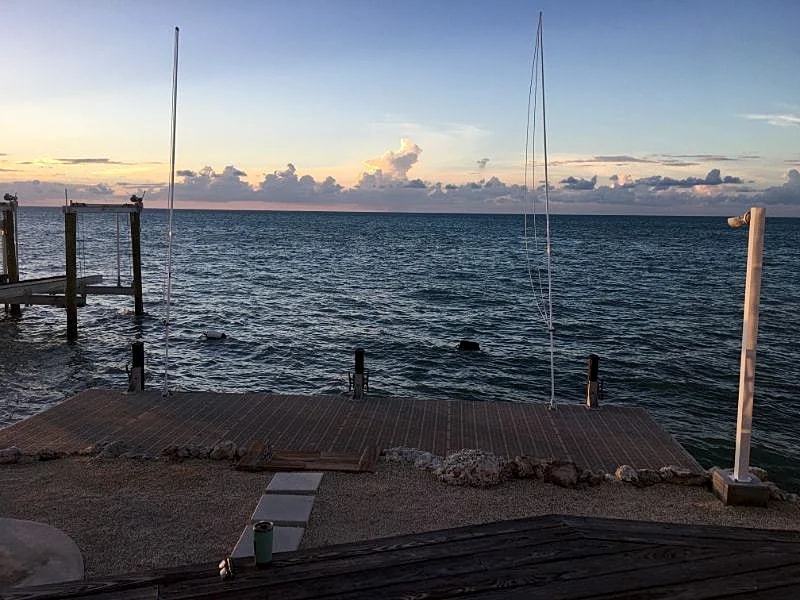 Charming Fishing Bungalow on the Bay – Waterfront Retreat in Long Key in Layton, Florida, United States — photo 4