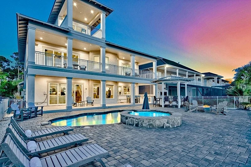 Sundancer | Waterfront Mansion | Hot Tub & Pool | Golf Cart | Putting Green in Destin, Florida, United States — photo 2
