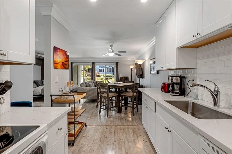 Resort-Style Studio Retreat with Private Patio & Pool in Redondo Beach - SCVR in Redondo Beach, California, United States — photo 3