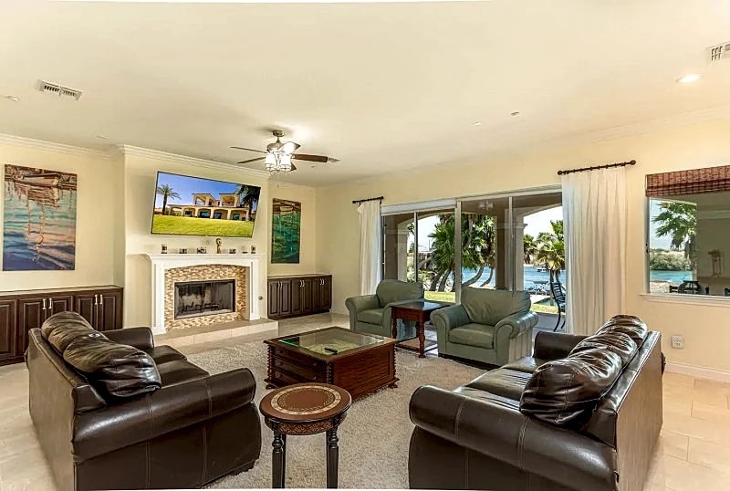 Waterfront Custom Estate with Loading Dock! in Needles, California, United States — photo 2