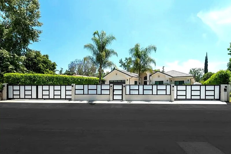 Modern Private Home, POOL, Spa, gorgeous patio