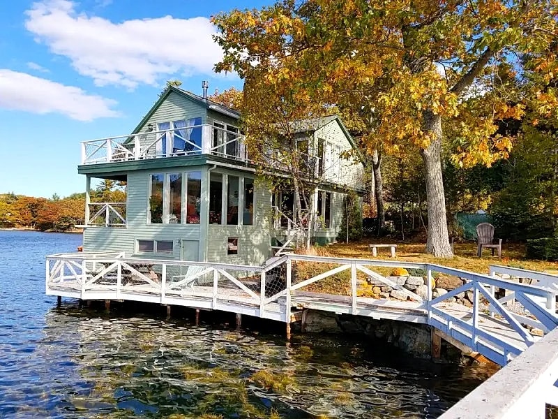 Seanook, over the water, 3 bedrooms, 2 baths, Wifi in Boothbay Harbor, Maine, United States — photo 1