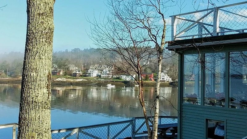 Seanook, over the water, 3 bedrooms, 2 baths, Wifi in Boothbay Harbor, Maine, United States — photo 5
