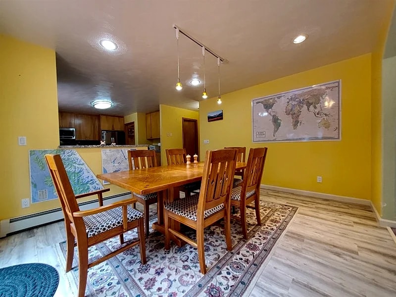 Large Family Home Near Mendenhall Glacier in Juneau, Alaska, United States — photo 5