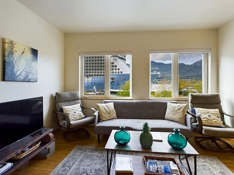 Downtown Juneau Gem: 1BR Apt with Stunning Views! in Juneau, Alaska, United States — photo 3