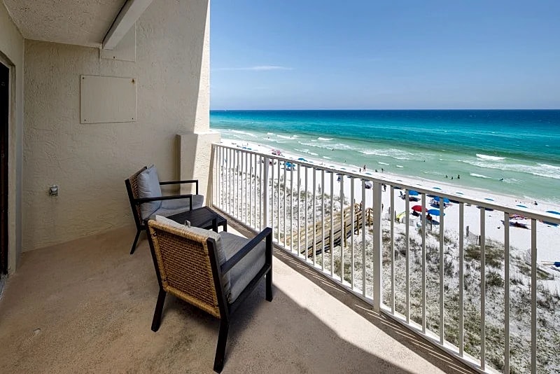 Gulf Side Unit 602 in Okaloosa Island, Florida, United States — photo 3