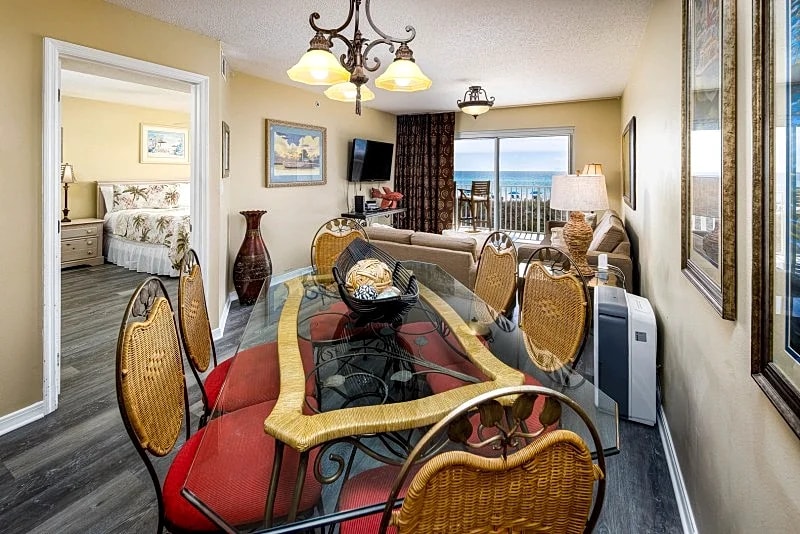 Summerlin Unit 102 in Okaloosa Island, Florida, United States — photo 5