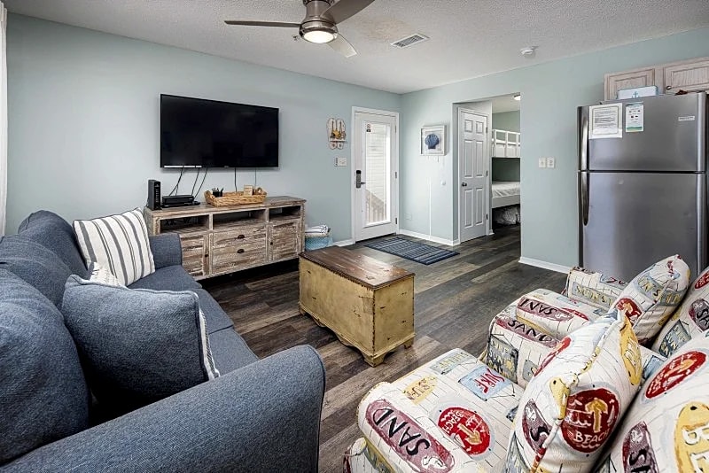 Sunset Cottages 4C in Okaloosa Island, Florida, United States — photo 2