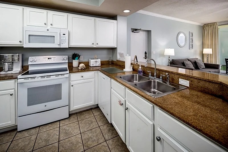 Waters Edge Unit 102 in Okaloosa Island, Florida, United States — photo 4