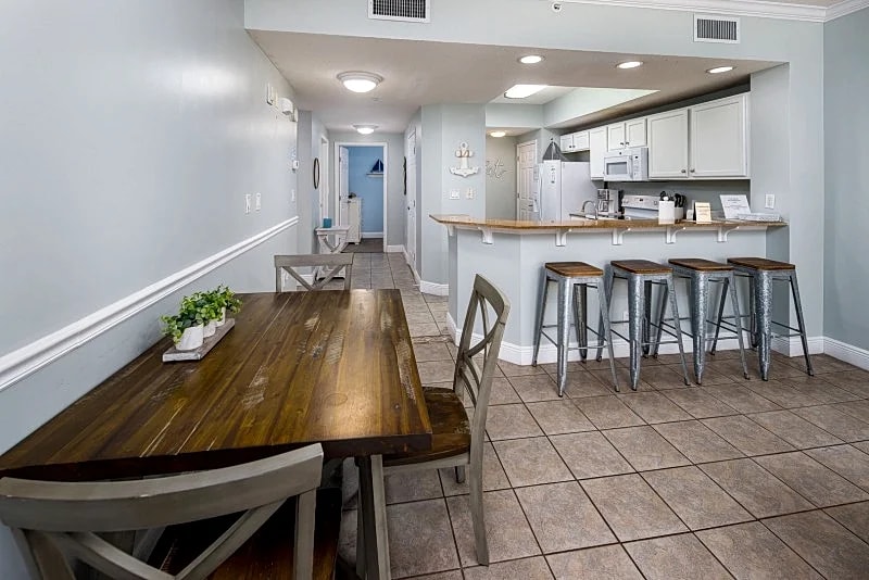 Waters Edge Unit 102 in Okaloosa Island, Florida, United States — photo 3