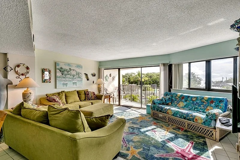 Beautiful Key Largo Condo with Direct Ocean Views in Key Largo, Florida, United States — photo 3