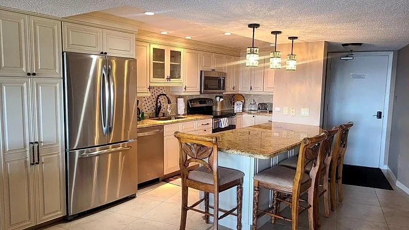 Beautiful condo with amazing Ocean, Marina & Beach views! in Key Largo, Florida, United States — photo 5