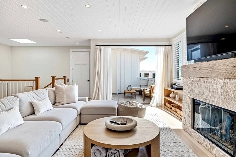 Stunning 4-Bedroom Executive Townhome Steps from the Manhattan Beach Pier in Manhattan Beach, California, United States — photo 5