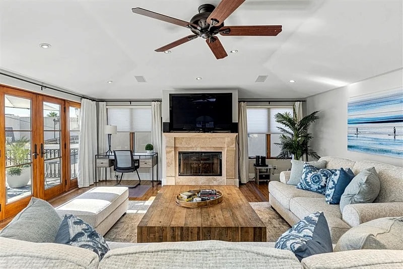 Immaculate 3,000 Sq Ft Hermosa Beach Luxury Home – 1 Block from the Ocean in Hermosa Beach, California, United States — photo 4