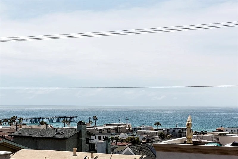 Bright & Stylish 2-Bed Hermosa Beach Rental with Ocean View Deck - SCVR in Hermosa Beach, California, United States — photo 4