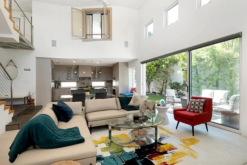 Modern 4-Bed Designer Retreat with Luxe Amenities in East Manhattan Beach - SCVR in Manhattan Beach, California, United States — photo 4