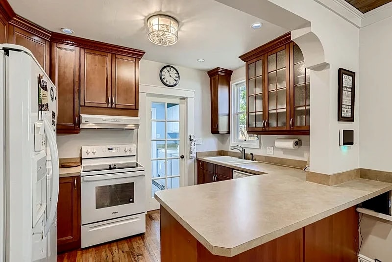 Casa Las Flores 2BR/1BA Private Parking in WPB in West Palm Beach, Florida, United States — photo 4