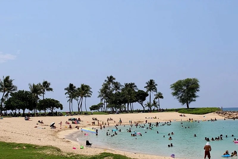 Located on 3rd Green of Ko'olina Golf Course! 3 bed/2-1/2 bath 2 Car Garage in Oahu, Hawaii, United States — photo 3