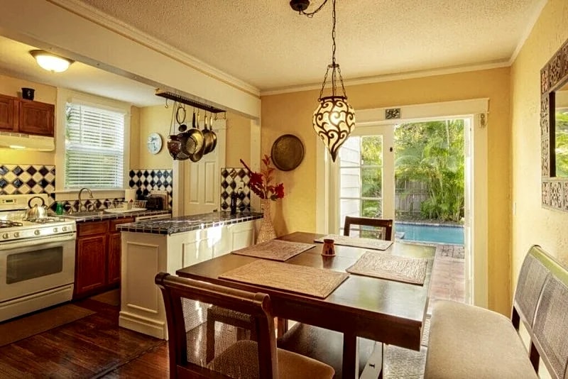 Casa Blanca | 2BD/2BA | Private Pool & Parking in WPB in West Palm Beach, Florida, United States — photo 4
