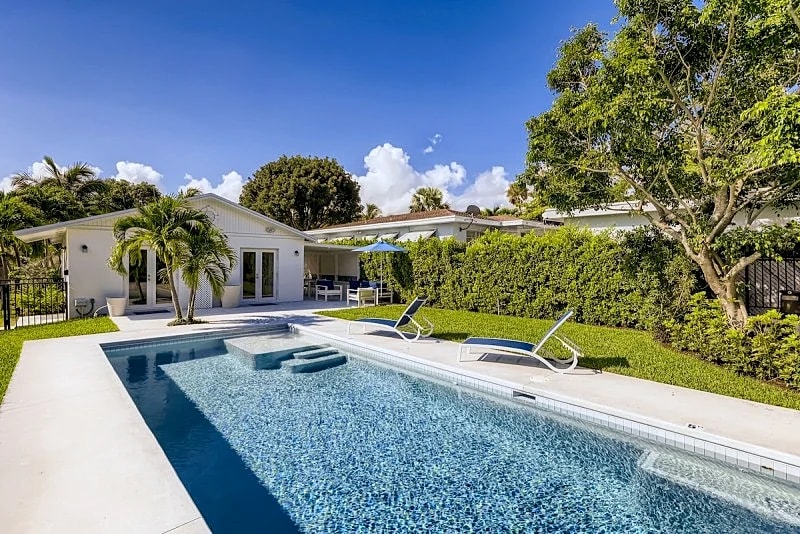 Little Havana 2BD/2BA Vacation Home in WPB with Private Pool