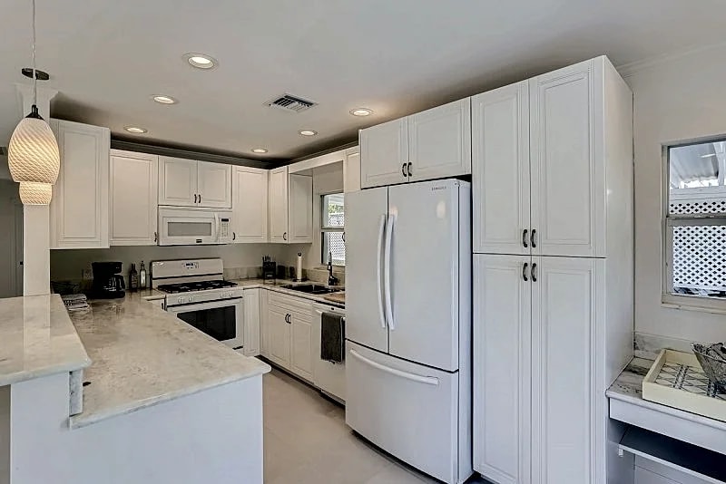 Little Havana 2BD/2BA Vacation Home in WPB with Private Pool in West Palm Beach, Florida, United States — photo 5