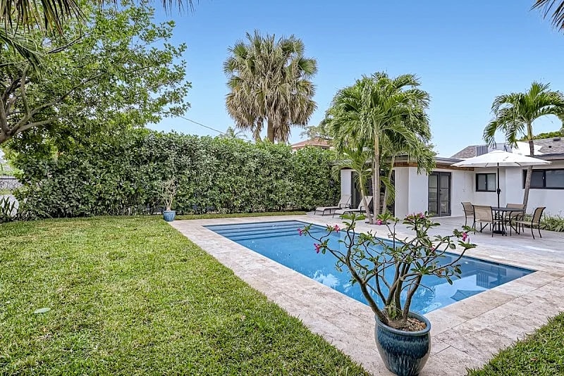 CORTEZ BUNGALOW, 3 BD/ 2 BA, PRIVATE POOL IN WPB in West Palm Beach, Florida, United States — photo 4