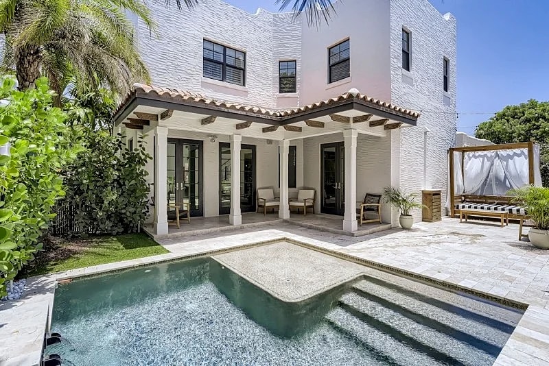 Luxury 4bd/3.2ba in Flamingo Park | Private Pool | Minutes to Downtown in West Palm Beach, Florida, United States — photo 5