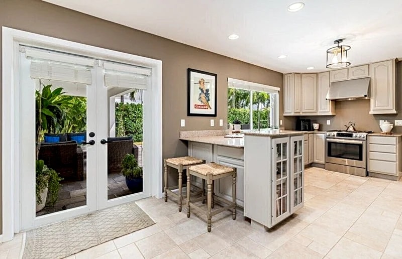 Southern Breeze - 3 Bedrooms, 3 Bath, Pool - WPB in West Palm Beach, Florida, United States — photo 4