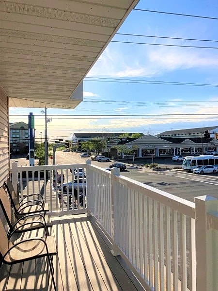 7 Bedroom, great for Groups close to Northside Park and Beach in Ocean City, Maryland, United States — photo 5