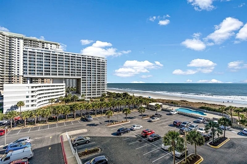SOUTH HAMPTON 601 - OCEAN VIEW - SHORE DRIVE SECTION in Myrtle Beach, South Carolina, United States — photo 4