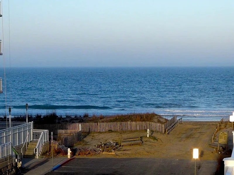 Huge 5 Bedroom/Ocean Views/ Pool/ Now Accepting Bookings for 2024 in Ocean City, Maryland, United States — photo 4