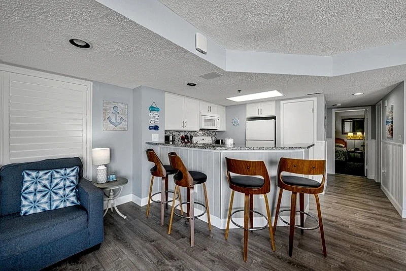 SEAWATCH RESORT 808 OCEAN FRONT-SHORE DRIVE SECTION in Myrtle Beach, South Carolina, United States — photo 3