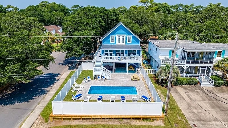BLUE MOON - 3RD ROW - OCEAN DRIVE SECTION